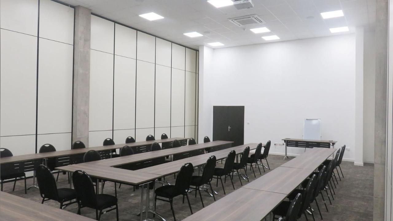 The Urban Hotel לוסקה מראה חיצוני תמונה