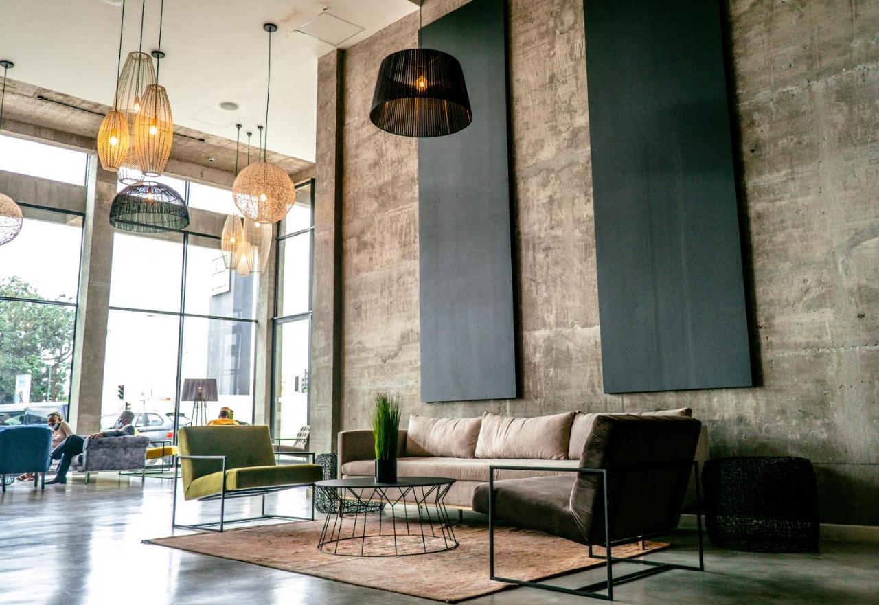 The Urban Hotel לוסקה מראה חיצוני תמונה