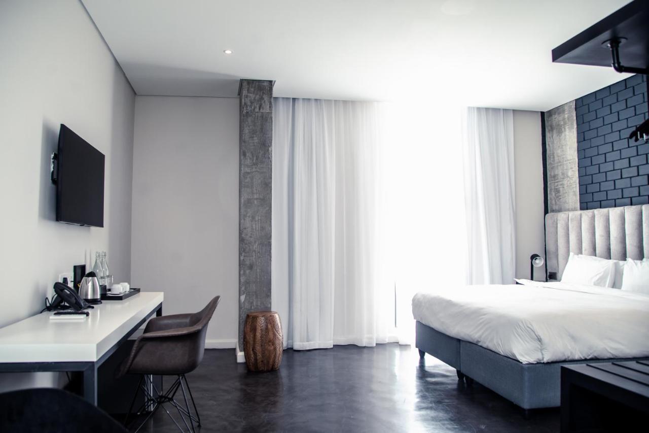 The Urban Hotel לוסקה מראה חיצוני תמונה