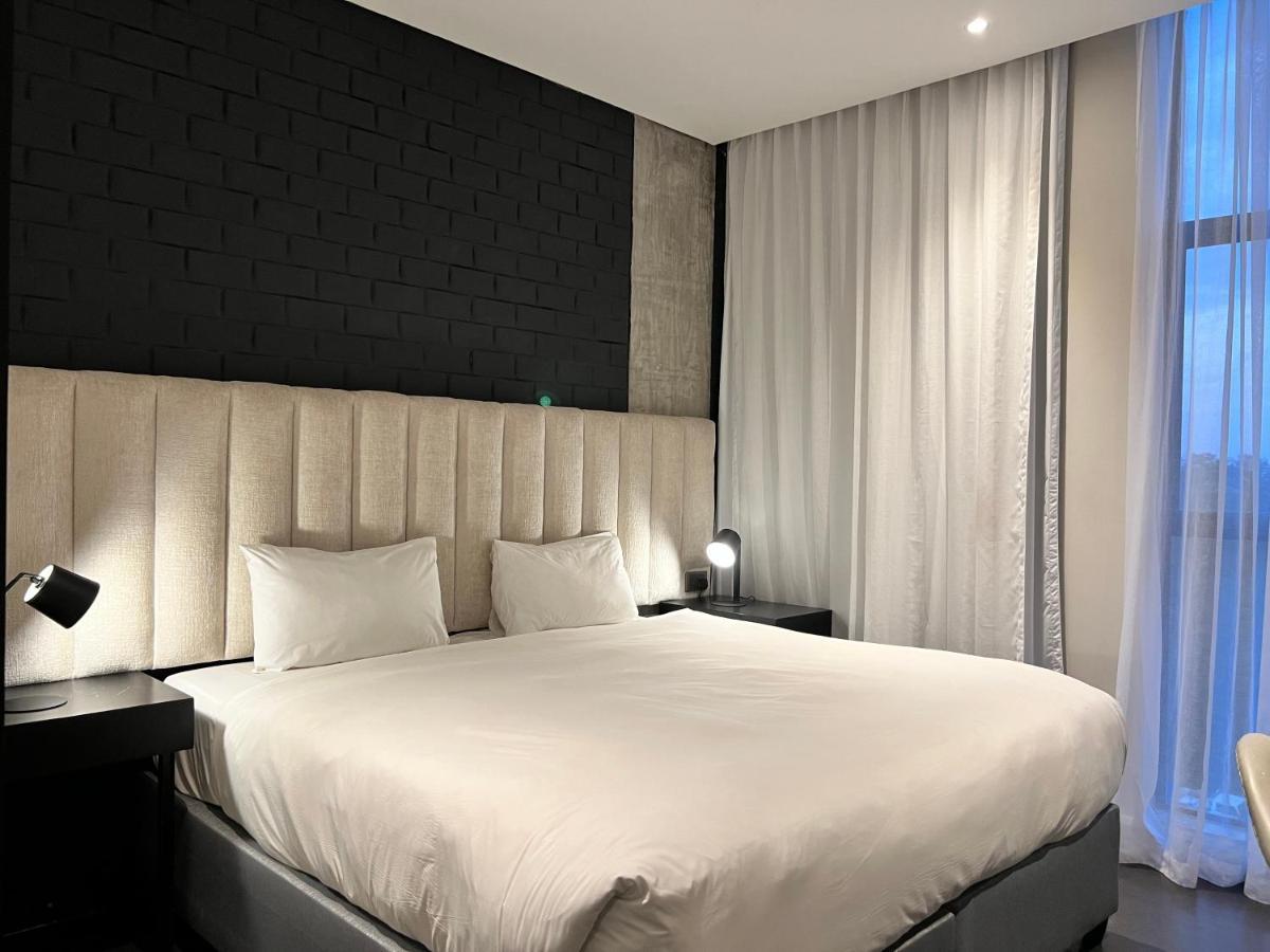 The Urban Hotel לוסקה מראה חיצוני תמונה